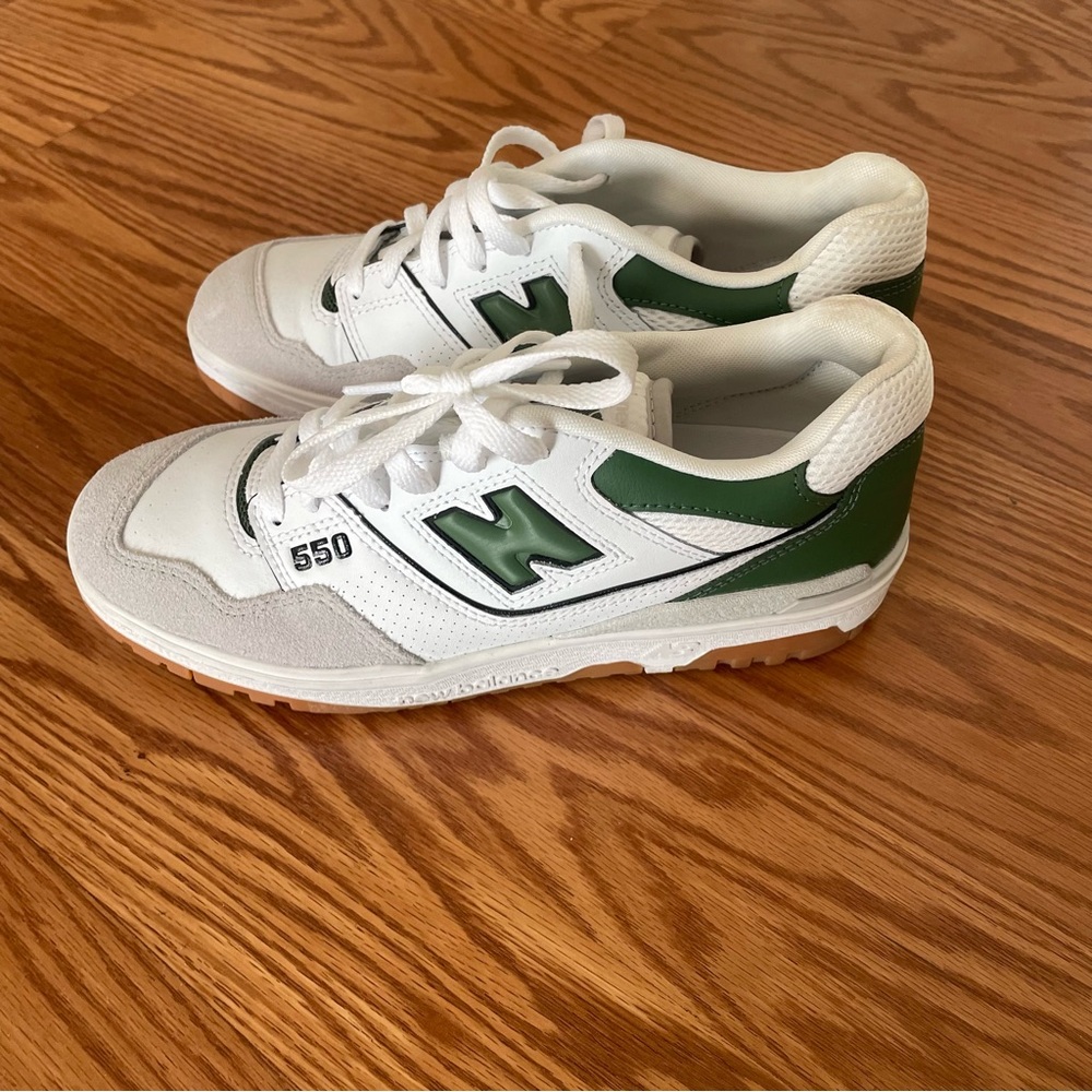 New Balance 550 - Picture 3 of 5